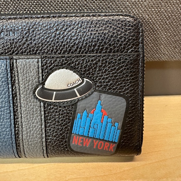 NWT! RARE! COACH X NASA SOFT LEATHER ZIP WALLET ASTRONAUT SPACE SHIP F28297 Limi - Picture 3 of 8